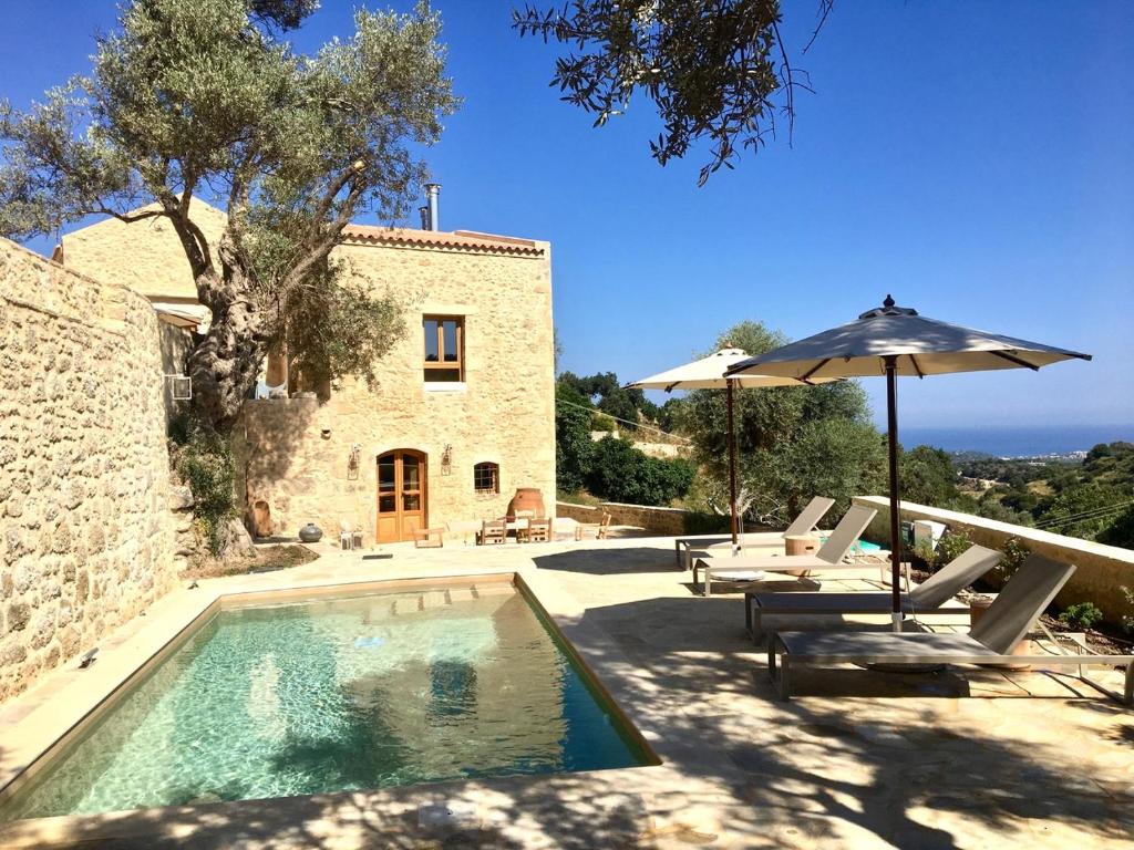 You are currently viewing 7 Hotels in Crete to fall in love with